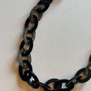 Oversized Link Necklace Black Grey